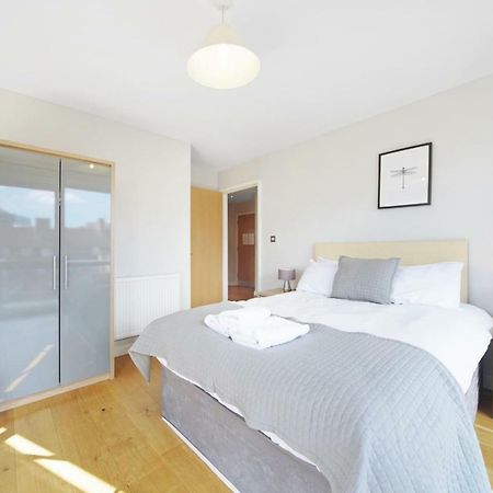 2 Bed Executive Penthouse Near Liverpool Street Free Wifi By City Stay Aparts ลอนดอน ภายนอก รูปภาพ